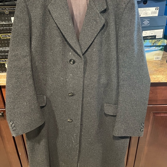 Coat - Picture 4 of 4